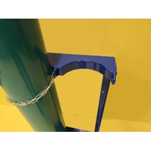 gas_bottle_holder__with_gas_bottle_fastened_close_up